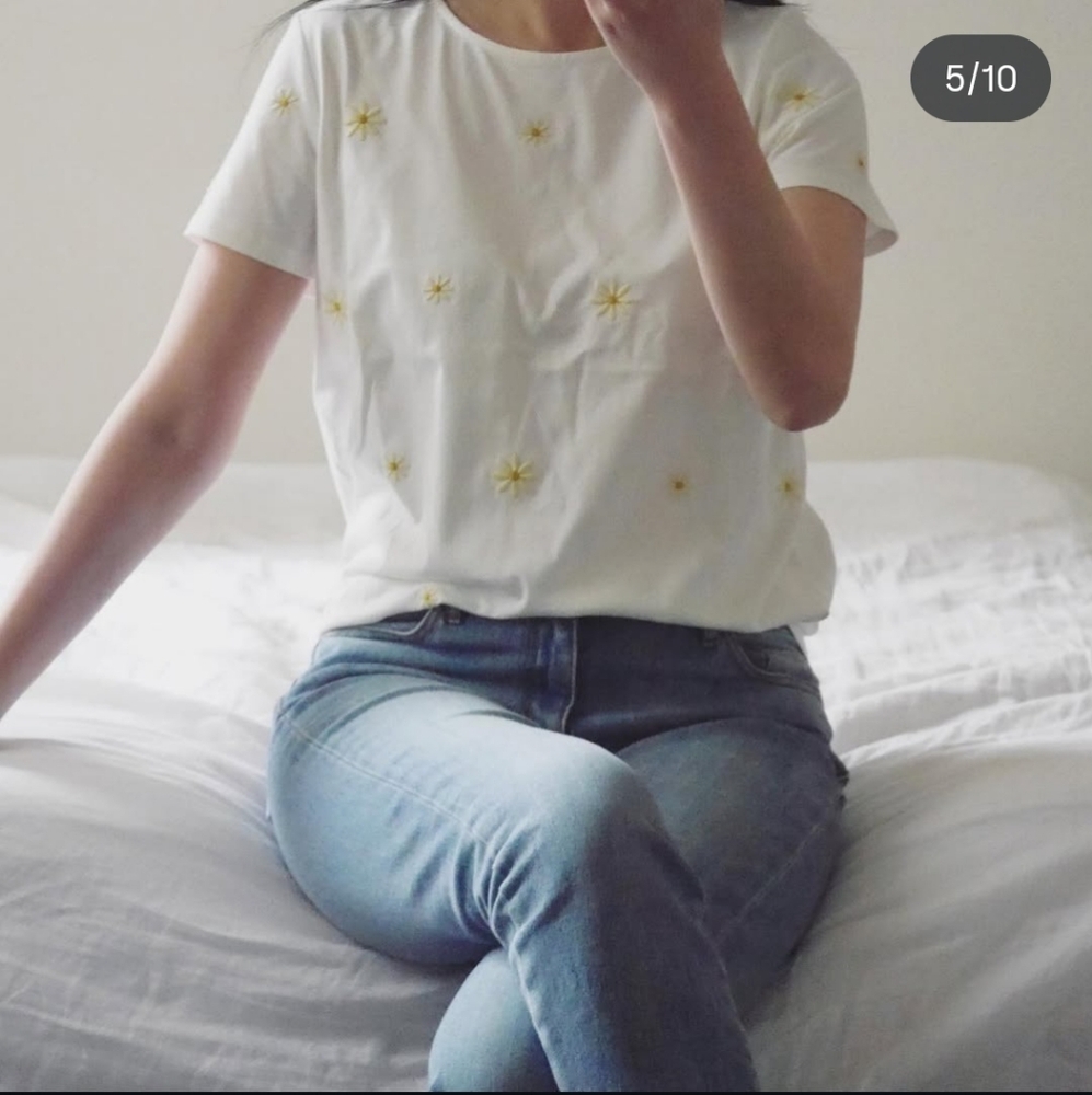 Sezane Evan Daisy Short Sleeved T Shirt Medium - Picture 5 of 7